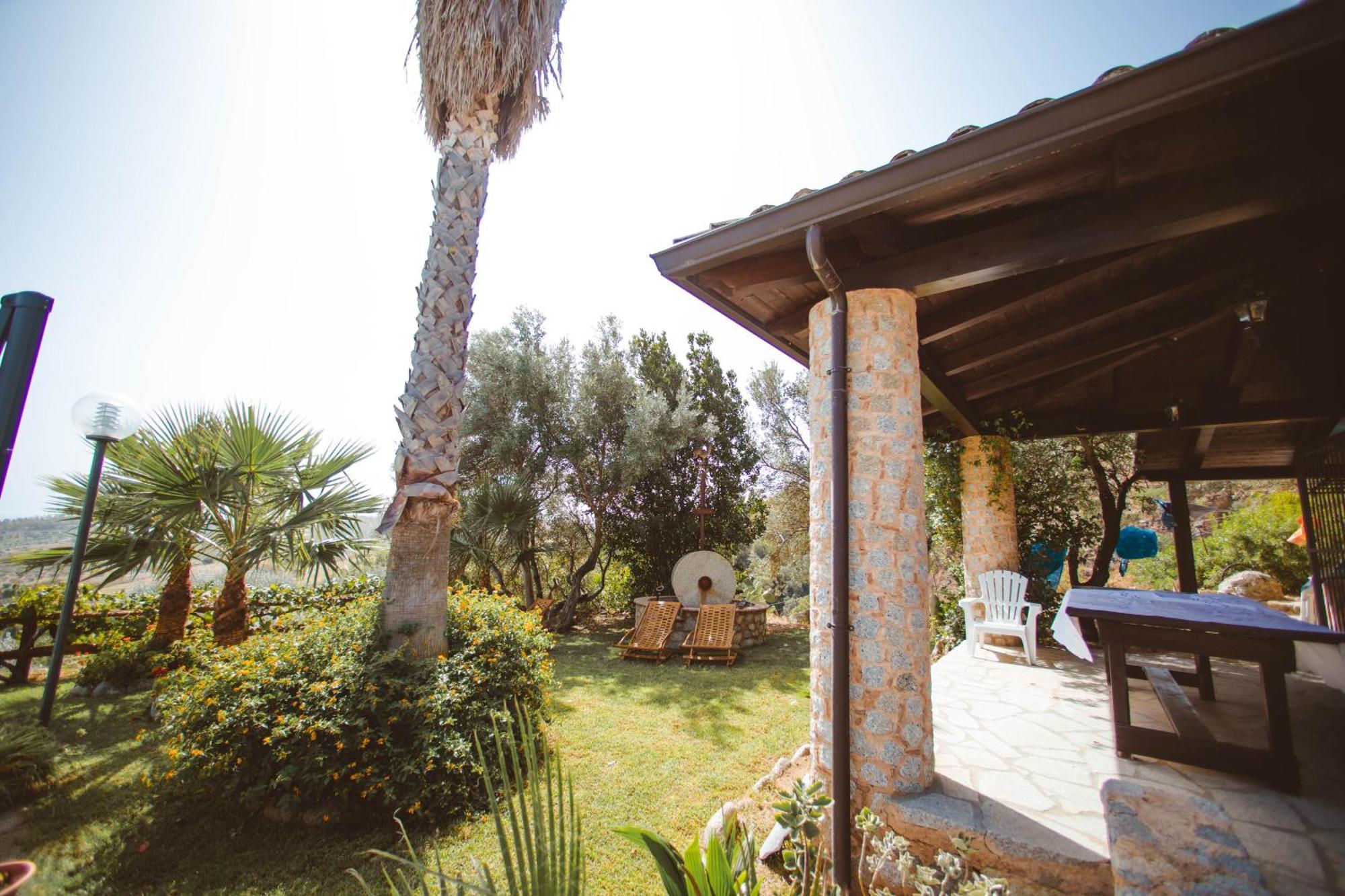 Calami - Villa Romeo - Private Apartments With Pool, Seaview & Olive Grove Santa Caterina Dello Ionio Marina エクステリア 写真